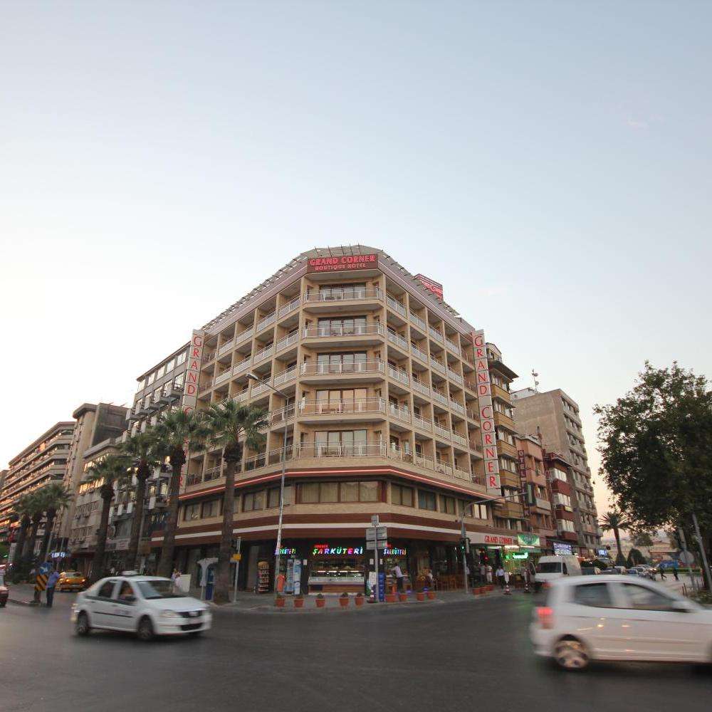 هتل گرند کرنر بوتیک Grand Corner Boutique Hotel