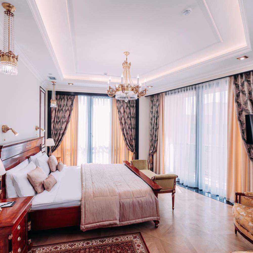 هتل گلدن پالاس تفلیس Golden Palace Hotel Tbilisi