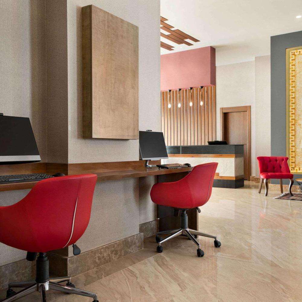 هتل رامادا باکو بای ویندهام Hotel Ramada by Wyndham Baku