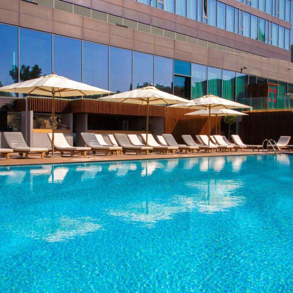 هتل رادیسون بلو ایوریا، تفلیس سیتی سنتر Radisson Blu Iveria Hotel, Tbilisi City Centre