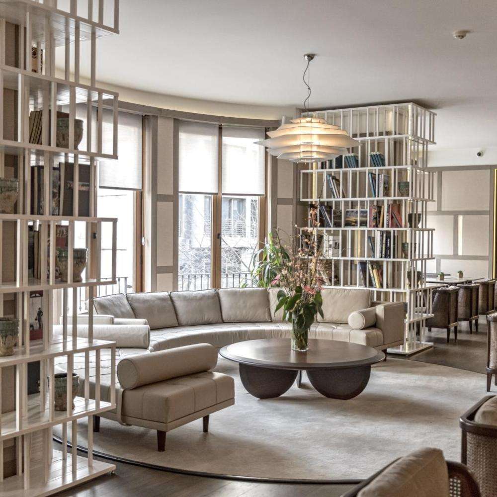 هتل د استی The Stay Hotel
