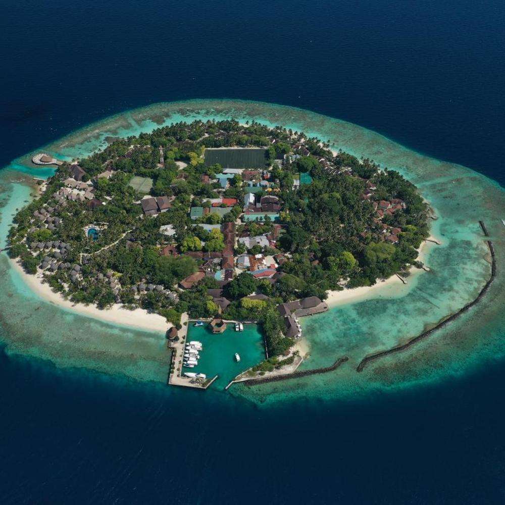 هتل باندوس ریزورت مالدیو Bandos Maldives hotel