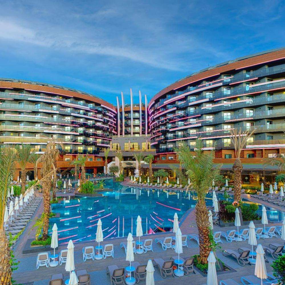 هتل کیرمان کالیپتوس ریزورت و اسپا آنتالیا Hotel Kirman Calyptus Resort & Spa Antalya