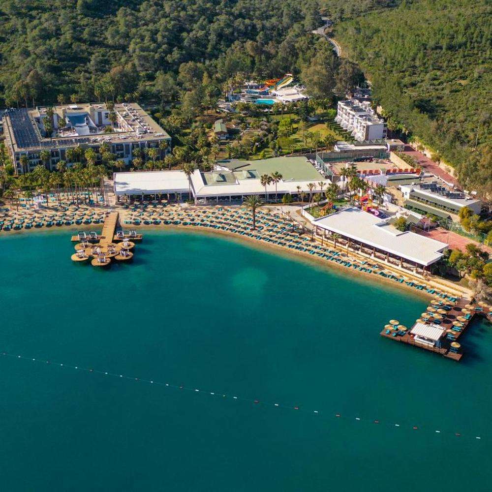 هتل کریستال گرین بی ریزورت اسپا بدروم Hotel Crystal Green Bay Resort Spa Bodrum