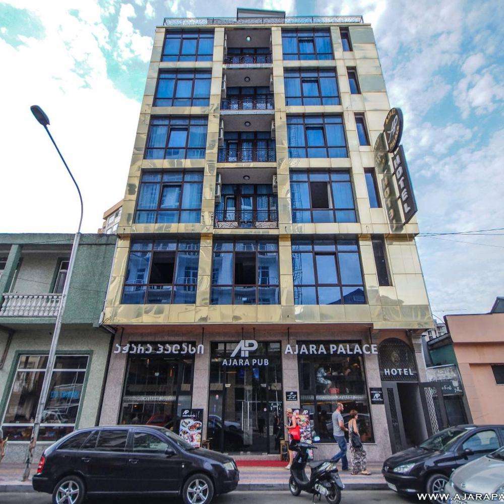 هتل کرنر این باتومی Hotel Corner Inn Batumi