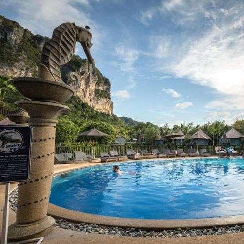 پیس لاگونا ریزورت Peace Laguna Resort