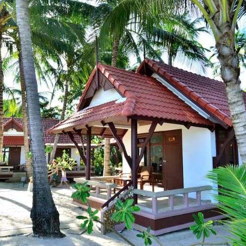 هتل فرست بانگالو بیچ ریزورت سامویی First Bungalow Beach Resort Samui