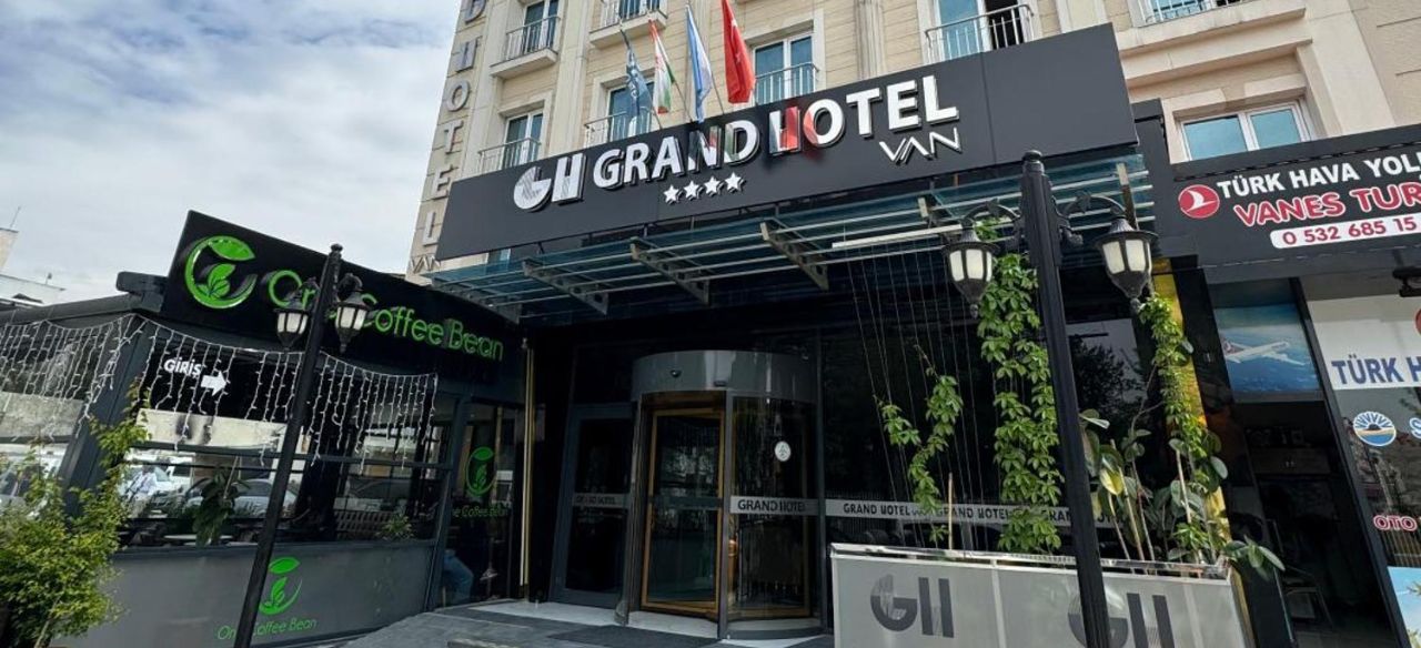 گرند هتل وان Grand Hotel Van