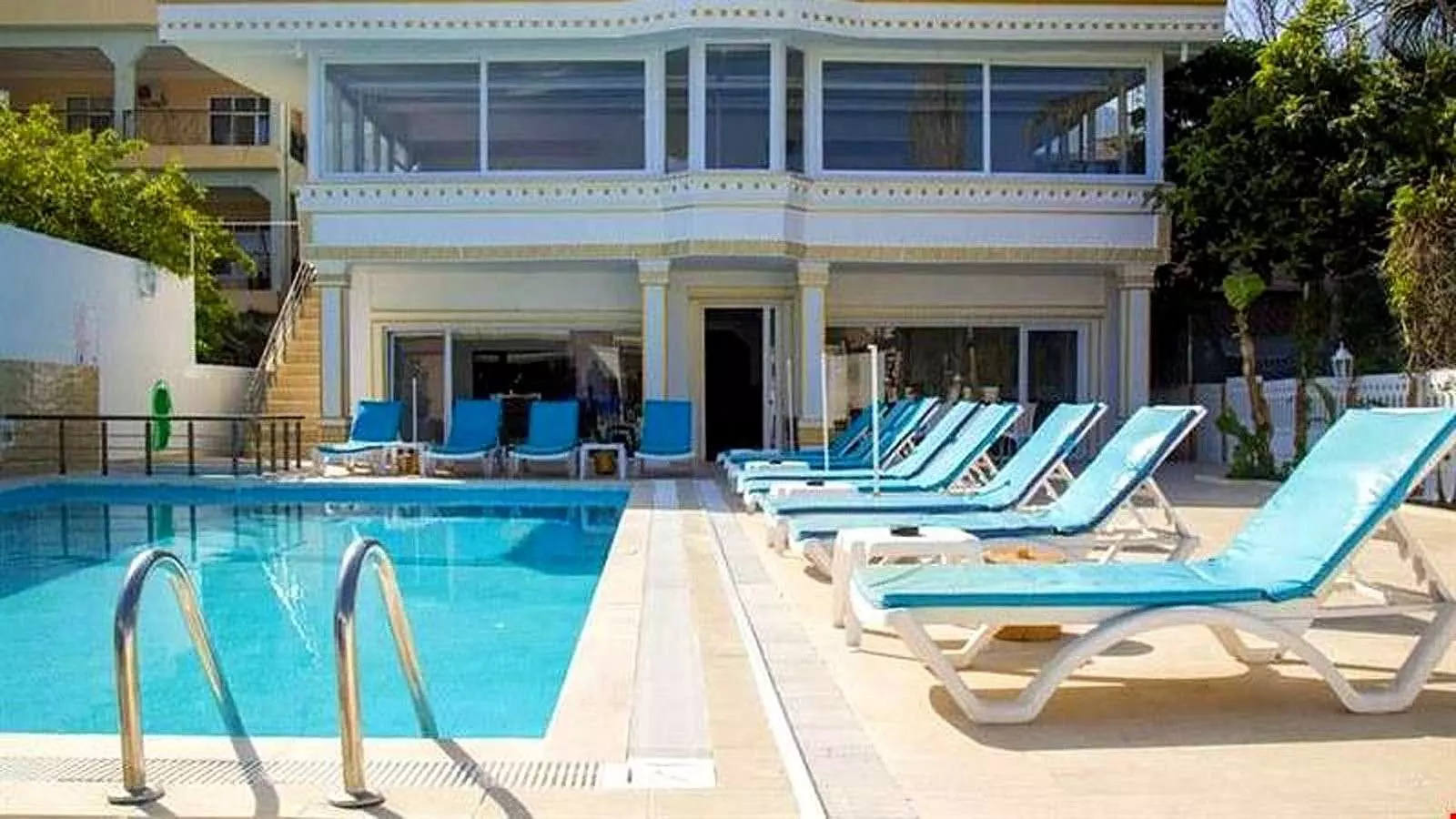 هتل بلموس Belmus Hotel