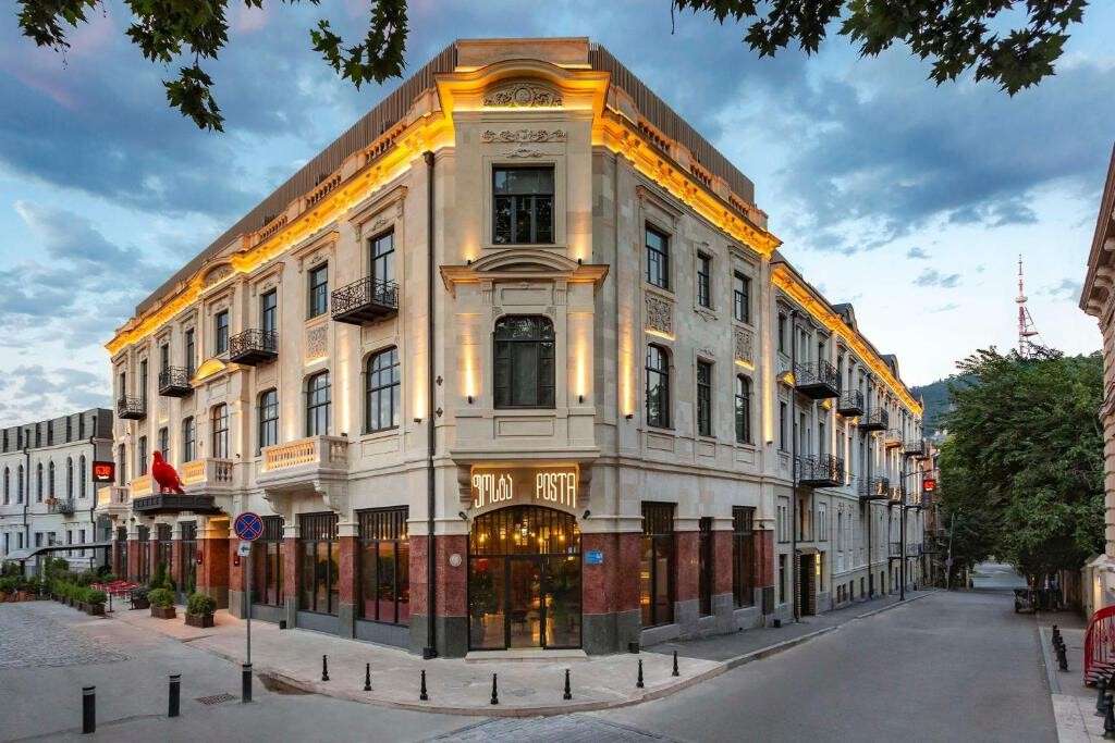 هتل رادیسون رد تفلیس Radisson RED Tbilisi