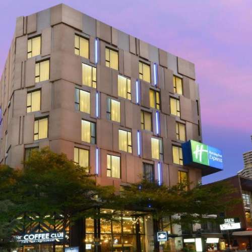 هالیدی این اکسپرس بانکوک سوخومیت 11 Holiday Inn Express Bangkok Sukhumvit 11