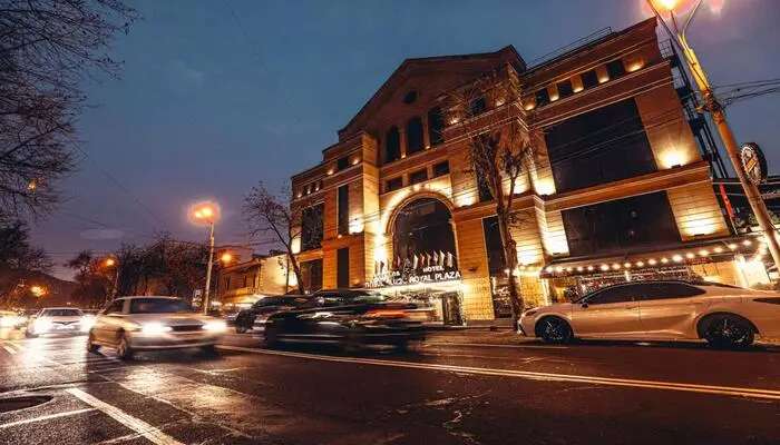 رویال پلازا ROYAL PLAZA