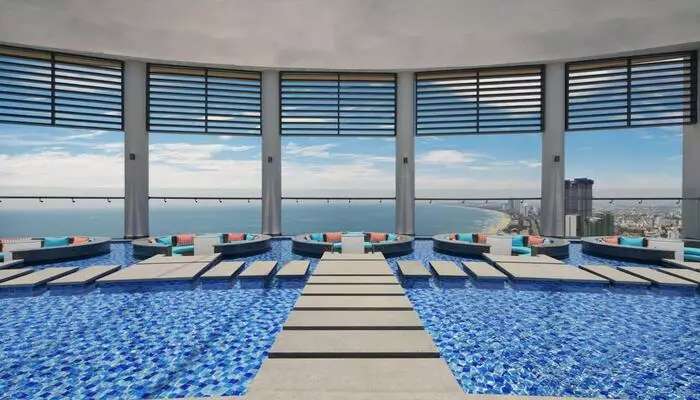 فور پوینتز بای شرایتون دانانگ FOUR POINTS BY SHERATON Or similar