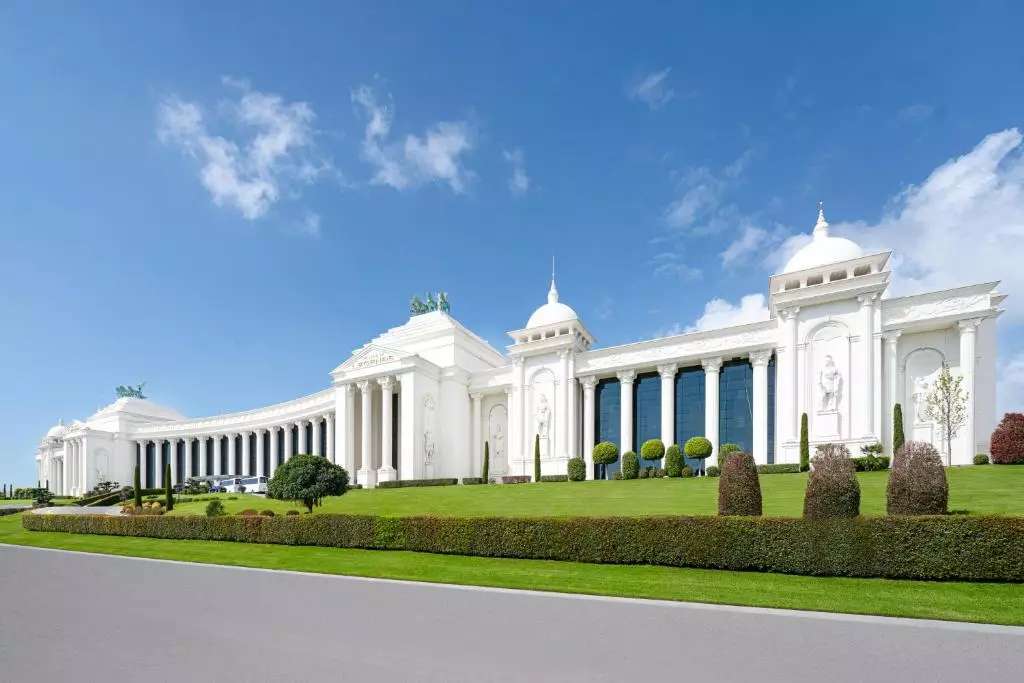 هتل لند آو لجندز کینگدام آنتالیا THE LAND OF LEGEND
