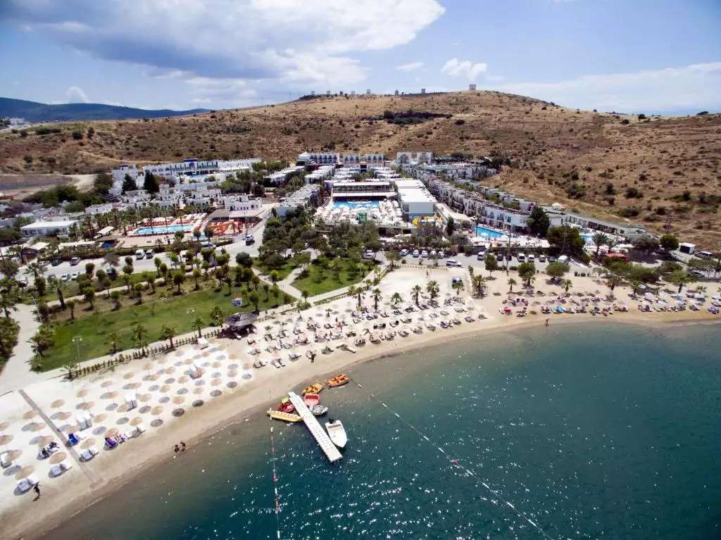 جاسمین بیچ JASMIN BEACH