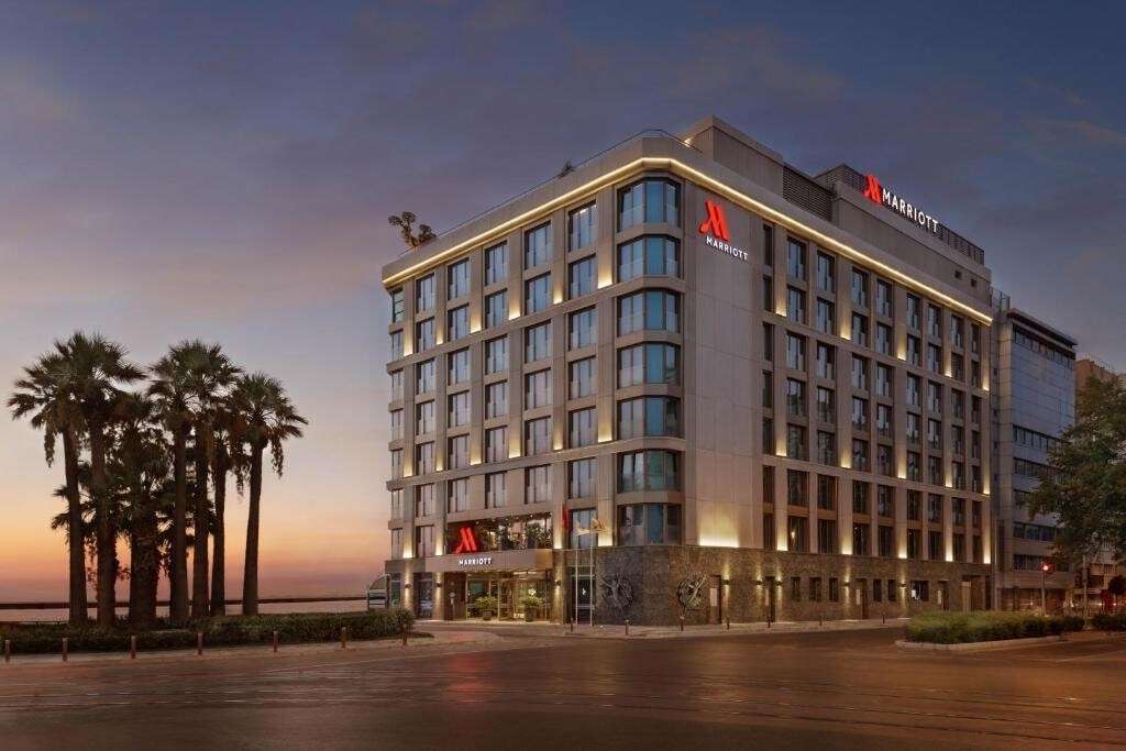 سوئیس یا مریوت یا گرند حیات SWISS or MARRIOTT or GRAND HYATT
